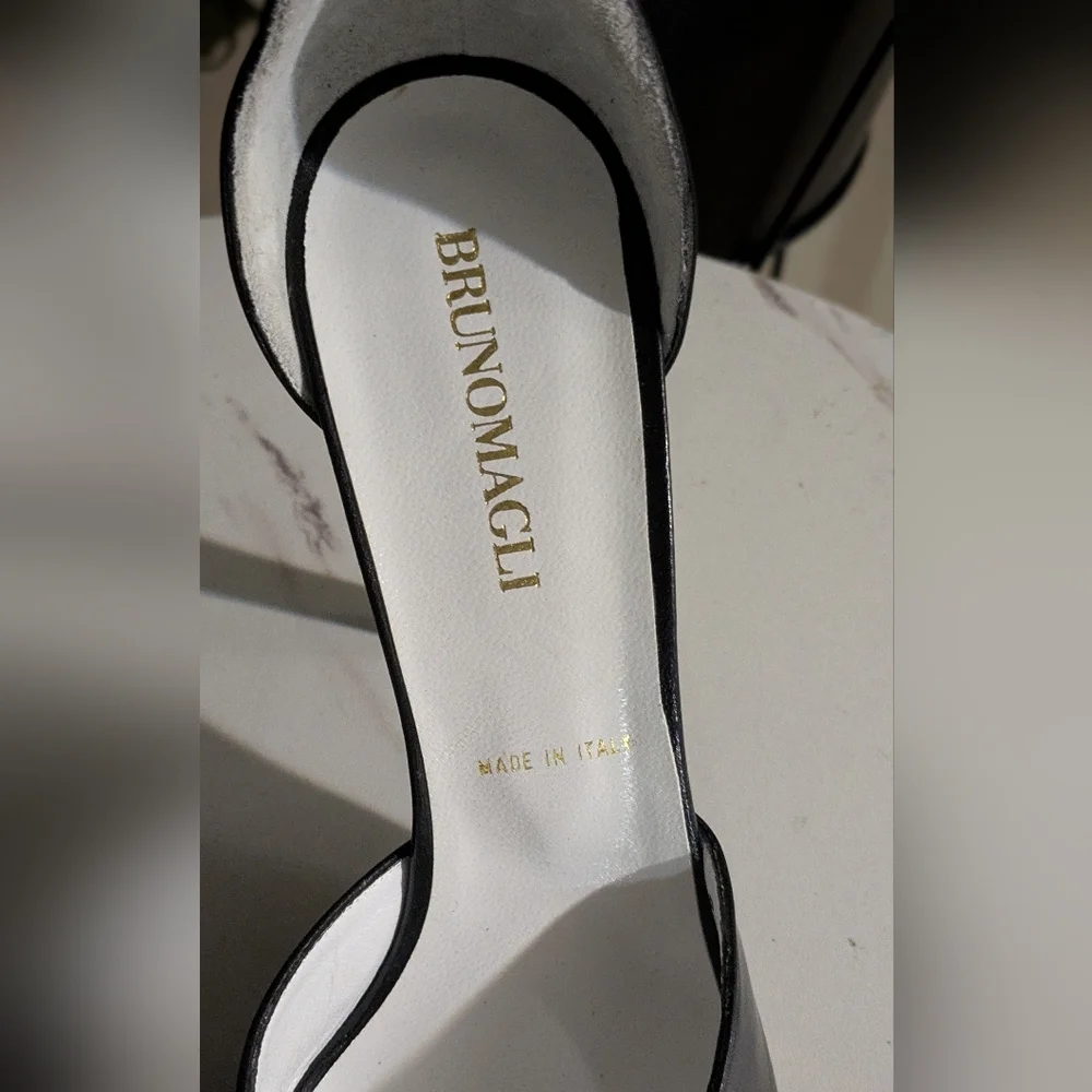 *Rare* Bruno Magli Black Women's Heels - Picture 7 of 12